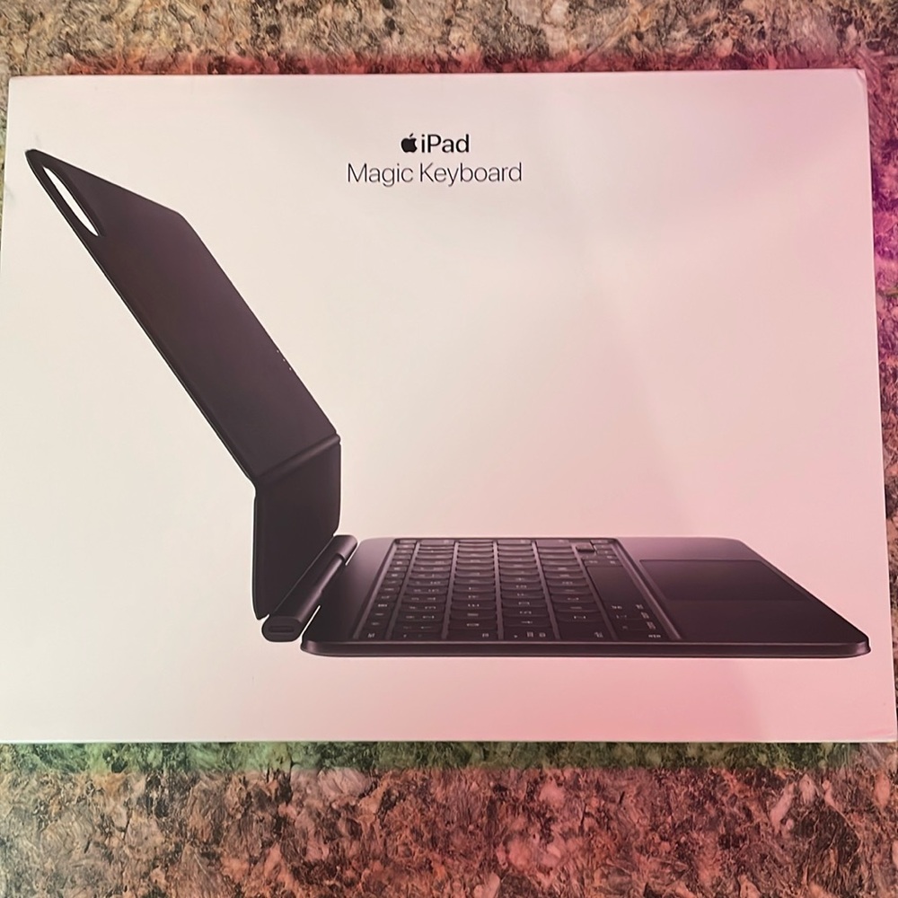 BNIB- Apple iPad Magic Keyboard